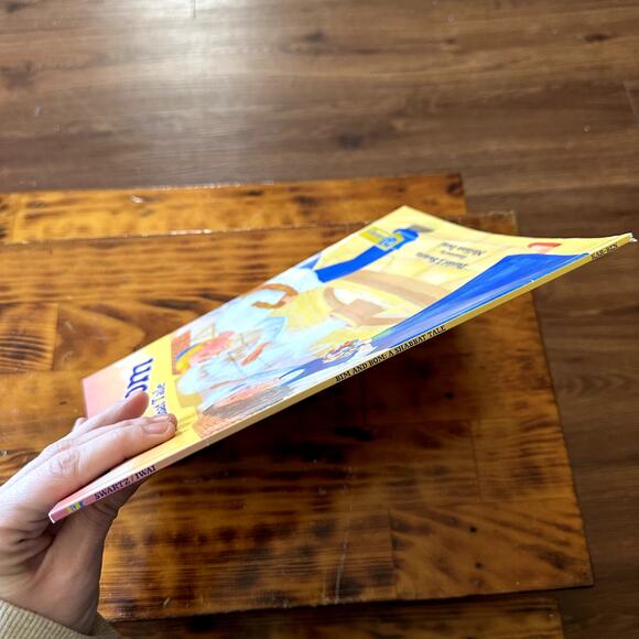 PJ Library Bim And Bom A Shabbat Tale Jewish Paperback Book - Picture 8 of 8